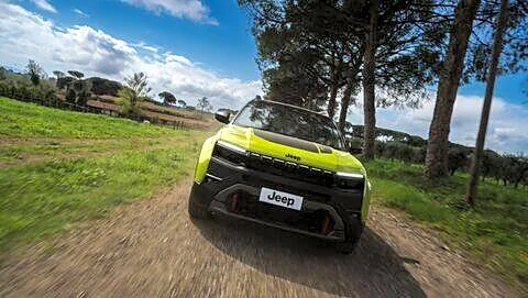 Jeep unveils sharper 2027 Avenger with LED lights, new colors
