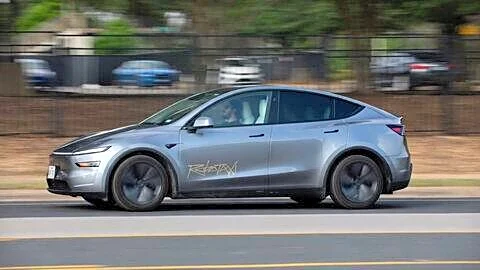 Tesla reveals 2 robotaxi crashes in Austin under teleoperation