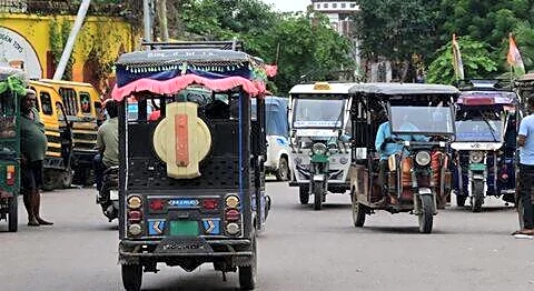 Delhi government to propose ₹5,000 scrappage for passenger e-rickshaw owners
