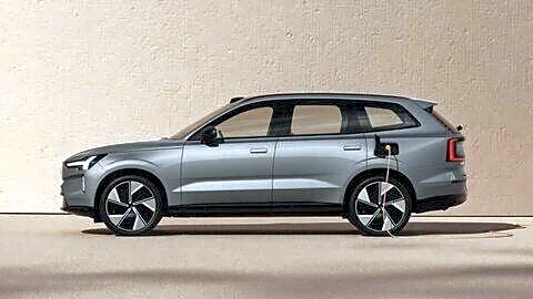 Volvo launches Plug&Charge on EX90, EX60 due 2026