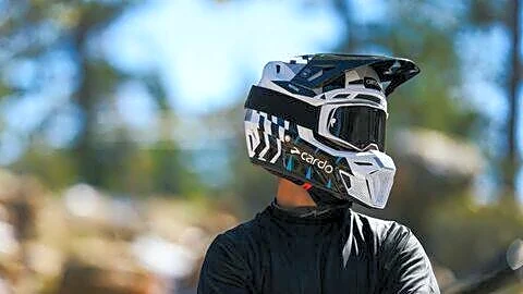 Cardo Systems unveils Venture off-road helmet with DMC group communication