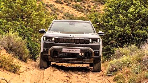 Jeep unveils Compass 4xe for Europe with 96.1 kWh battery
