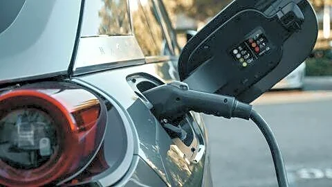 Home charging access limits EV adoption in India, AEEE-Kazam finds
