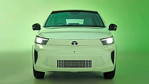 Delhi waives road tax, registration on EVs up to ₹30L