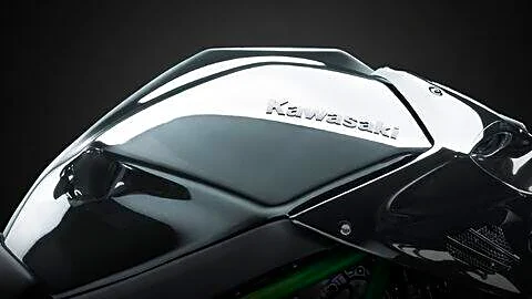 Kawasaki cuts Ninja H2 power to 197hp for 2027