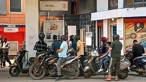 India may delay E25 rollout after E20 vehicle complaints