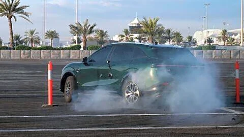Zeekr 7X sets Guinness record drifting through 25cm gap