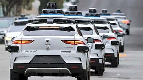 Waymo resumes Phoenix freeway robotaxi service after software recall