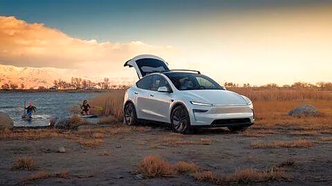 Tesla launches 2026 Model Y Premium RWD SUV India ₹50.89L