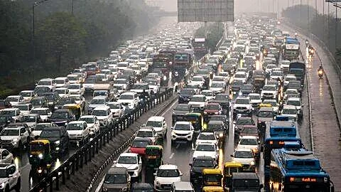 Road Transport Ministry proposes AIS-230 V2V rollout from October 2027