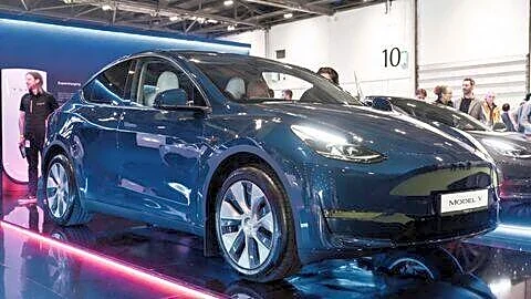 Tesla recalls Model Y and Model 3 over low-beam brightness
