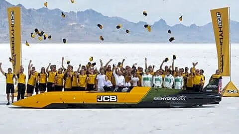 JCB Hydromax becomes fastest hydrogen vehicle at Bonneville, 653.9km/h