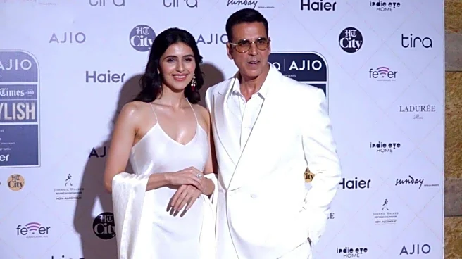 'Ikkis's Simar Bhatia related to Akshay Kumar? Everything we know