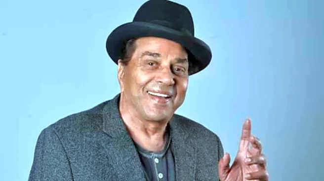Dharmendra discharged from hospital after recovery