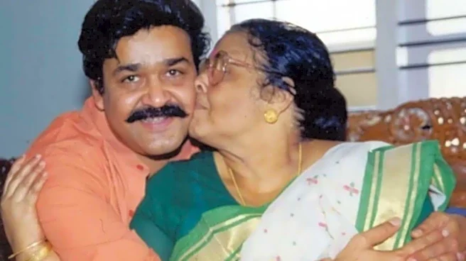 Mohanlal's mother Santhakumari dies at 90