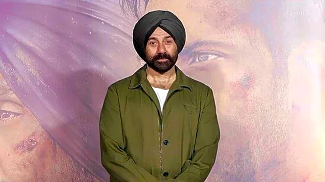 Sunny teams up with 'Kill' director for new film: Report