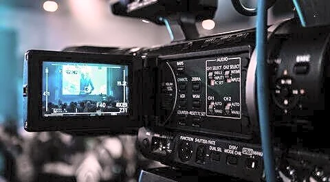 Rampal shares BTS photos as 'Dhurandhar: The Revenge' surpasses ₹1,300cr