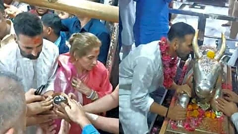 Kumar visits Ujjain temple with Kapadia ahead of Priyadarshan film