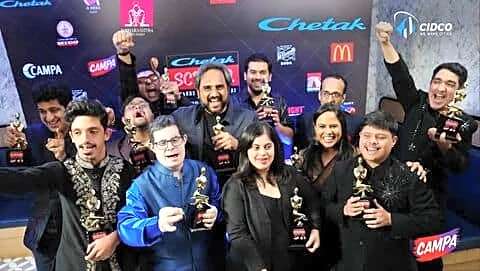 Prasanna's 'Sitaare Zameen Par' wins Chetak Courage award in Mumbai