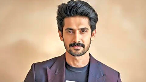 Dubey praises Kapoor's soft energy and aura in 'Ramayana'