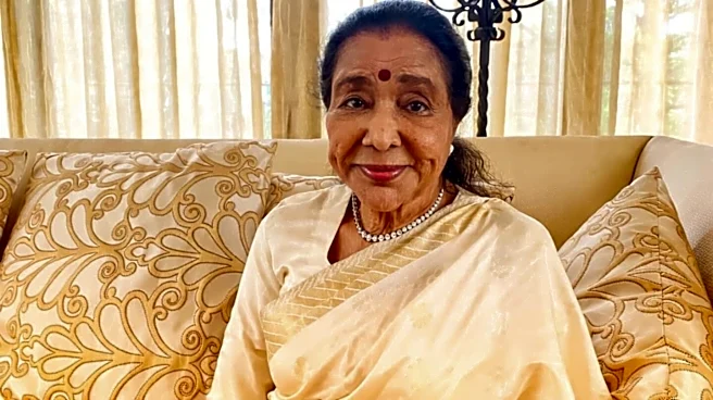 Legendary singer Asha Bhosle (92) suffers cardiac arrest, hospitalized