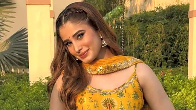 Rasha Thadani cast in Vir Hirani's theatrical debut: Report