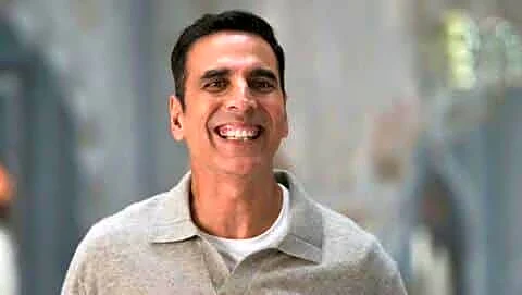 Kumar's and Priyadarshan's 'Bhooth Bangla' opens 15.75 cr in India