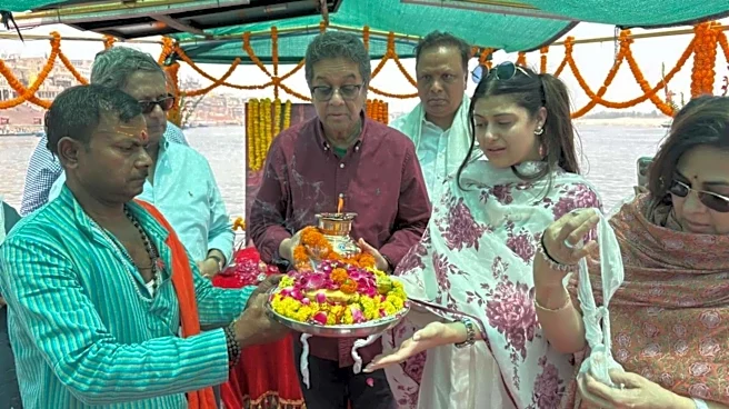 Asha Bhosle's ashes immersed in Ganga