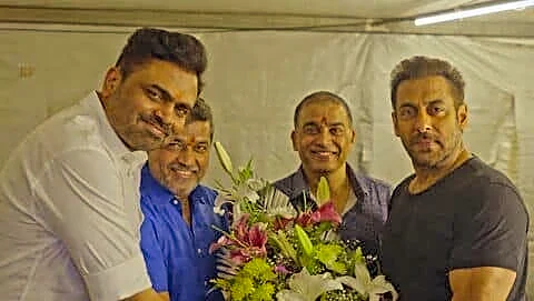 Khan starts filming 'SVC63' with Paidipally at Mumbai pooja
