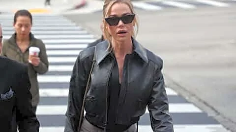 Richards wins permission to seal documents in Los Angeles divorce