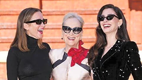 Streep, Hathaway, Blunt each get $12.5 million for 'Devil Wears Prada'