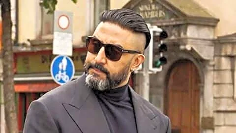 Bachchan's villainous 'King' look leaked in viral set photo