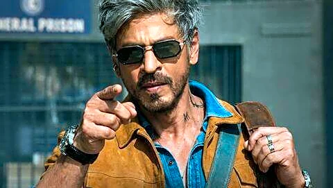 Leaked 'King' photos show Khan bruised, Bachchan's villain vibes