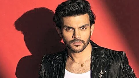 Pahariya to play antihero in 'Benaam' presented by Bhatt