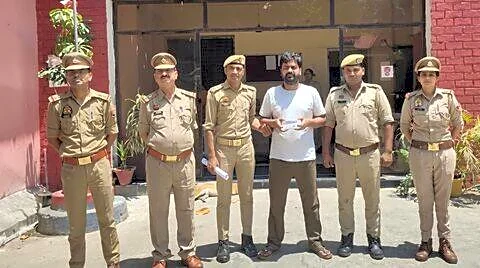 Lucknow police arrest 34-year-old Shera Khan over chain-snatching case