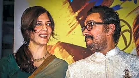 Khan reportedly to wed Spratt July 5 in private ceremony