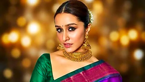 Kapoor to lead 'Eetha' biopic on Vithabai Narayangaonkar August 28