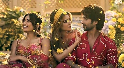'Cocktail 2' starring Kapoor, Sanon, Mandanna posts ₹49L advance sales