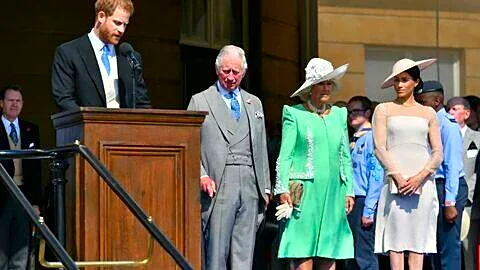 Markle mulls reconnecting with royals during possible UK summer visit