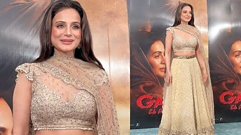 Patel marks 'Gadar: Ek Prem Katha' 25th anniversary in ₹3.20L