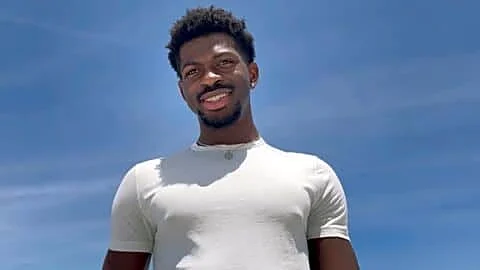 Hill posts video, says he's doing much better after rehab