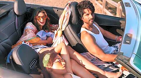 'Cocktail 2' returns after 14 years, Kapoor credits Vijan's devotion