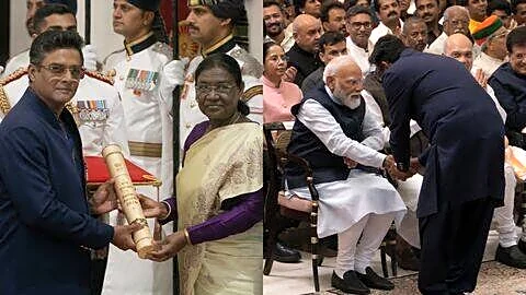 Padma Shri awarded to Madhavan by President Droupadi Murmu