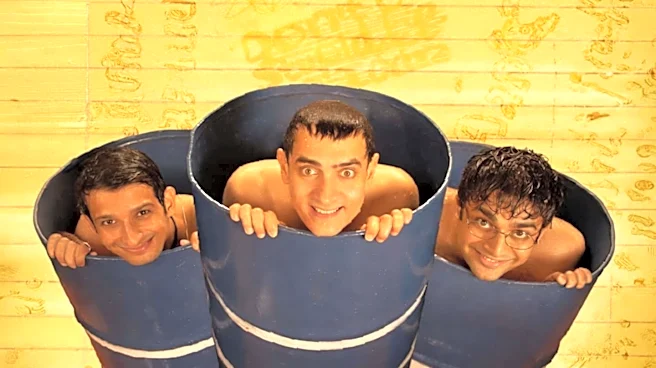 '3 Idiots' sequel to have same characters 20yrs later: Hirani