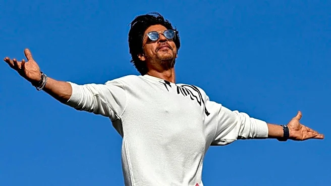 Works like a 'newcomer': Rajkumar Hirani lauds SRK's dedication