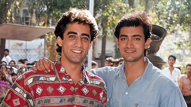 Why is Faissal Khan apologizing to Aamir, family members now?