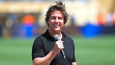 Tom Cruise opens New Jersey final as Spain wins 1-0