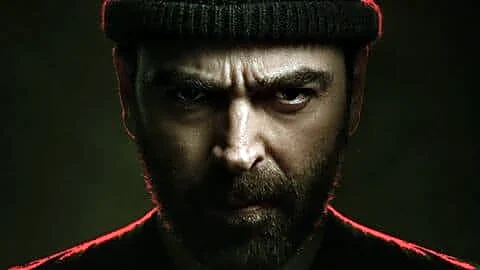 Kumar turns villain while Khan plays blind protector in 'Haiwaan'