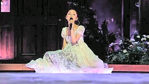 Grande ends 'Eternal Sunshine' tour at O2 Arena, begins hiatus