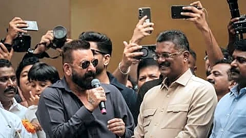 Dutt at Mumbai event jokes Yerwada Jail didn't teach Marathi